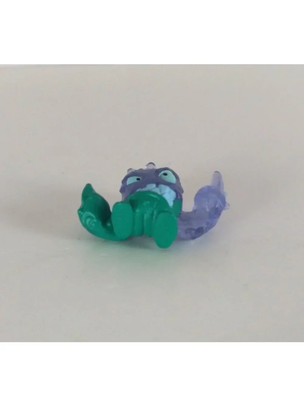 Mr. Beast Labs Swarms Hyper Fusion Series Frozen Freaks Frost Spike Ultra Rare